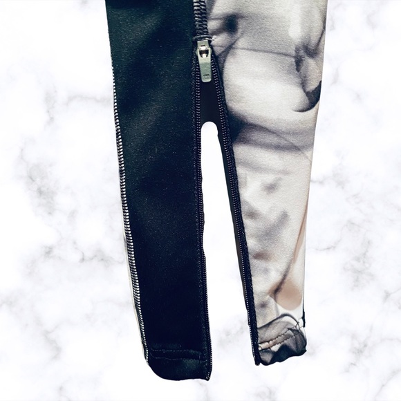 EXP Core Swirl Workout Leggings | M - Picture 5 of 9